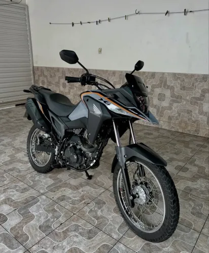XRE 2025 A VENDA - 5MIL DE ENTRADA
