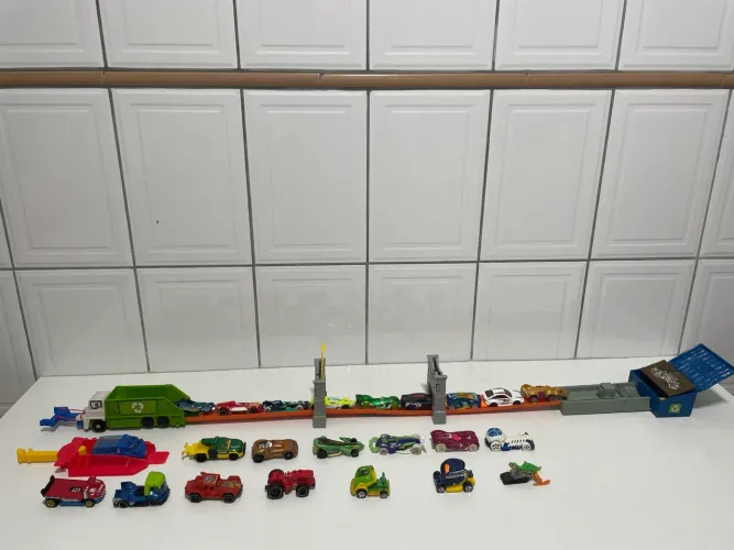 Super Kit Hot Wheels: Pista com Lançadores Duplos + 23 Carrinhos