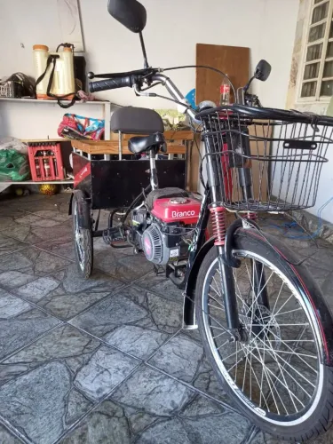 Triciclo a motor