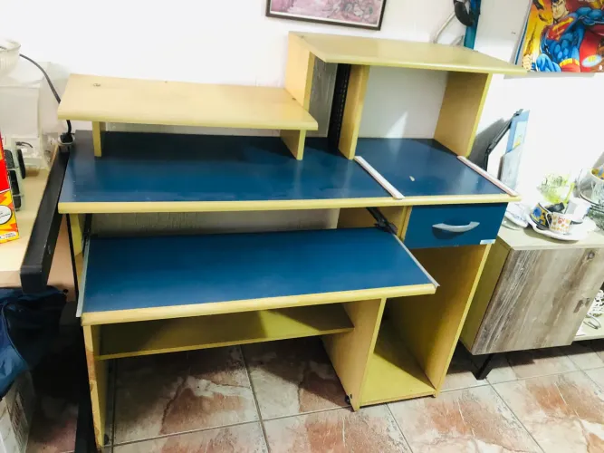 Escrivaninha infantil Juvenil Azul e Amarelo com Gaveta e Suporte Monitor