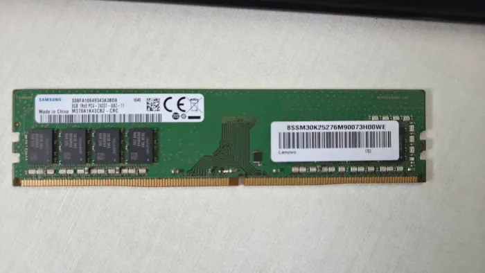 Memória RAM Samsung 8GB DDR4 2400MHz Desktop