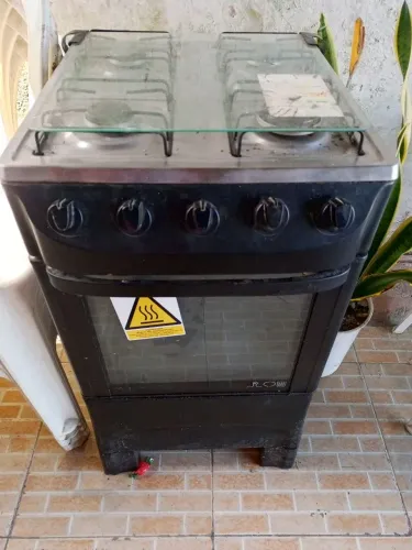 Vendo fogão funcionando tudo