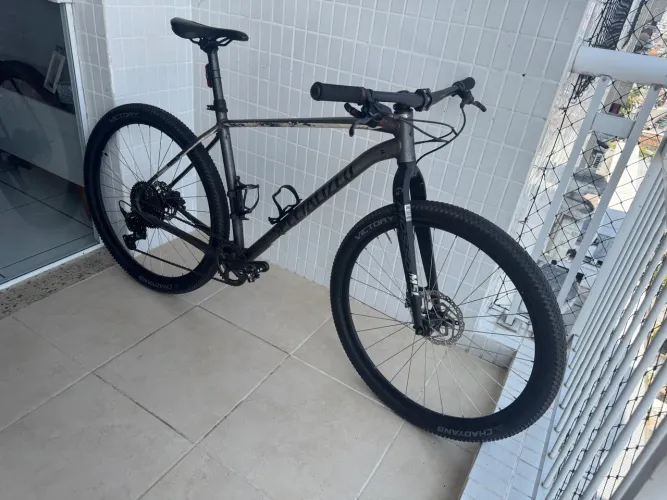 BICICLETA ESPECIALIZED ROCKHOPPER QUDRO 21 ARO 29