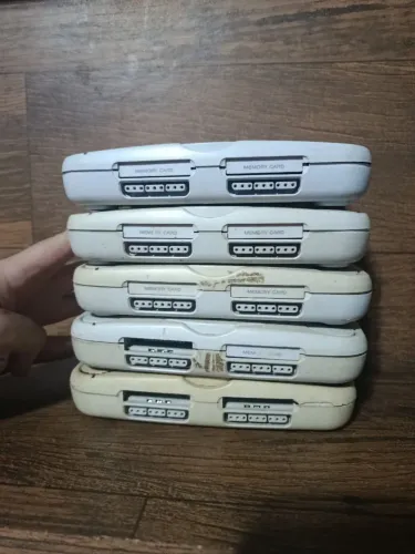 Lote ps1 tem uns que tá branquinho outros mais antigos vai todos no lote uns dando imagem