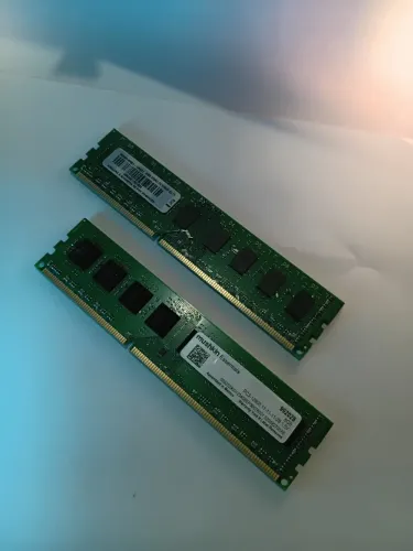 Kit 16GB Memória RAM DDR3 1600MHz PC3-12800 ? 2x8GB