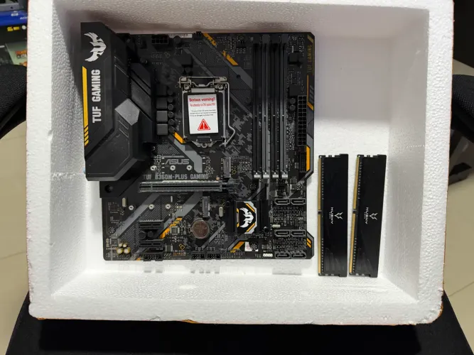 Placa Mãe ASUS TUF B360M-Plus Gaming com 32gb DDR4