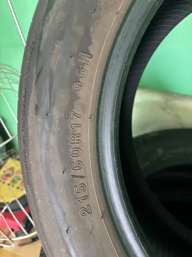 4 Pneus Renegade 215/60/R17 Wanli (meia vida)