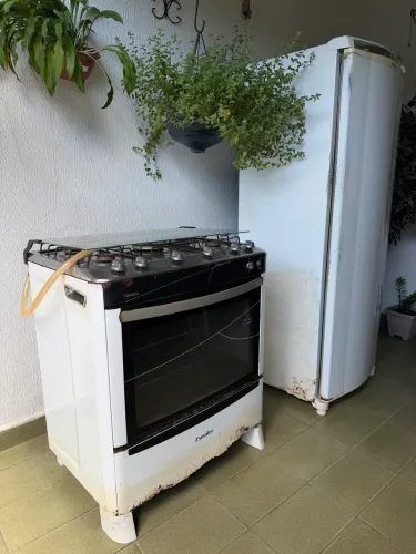 Fogão 5 bocas E forno funcionando 