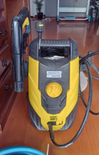 Kit Lava Jato - lavadora de alta pressão Tramontina 1500 PSI + mnagueira 18m