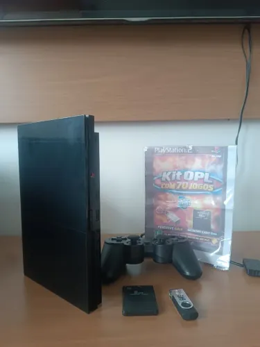 PlayStation 2 (slim) desbloqueado