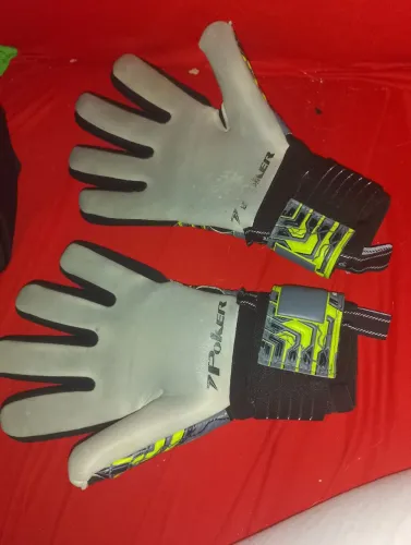 Luvas de goleiro poker 