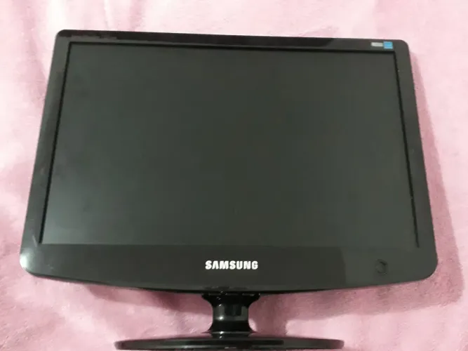 Monitor LCD Samsung SyncMaster 732NW