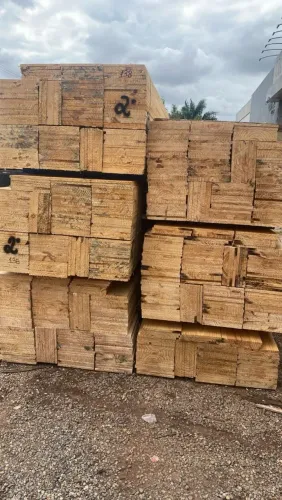 Tábuas de pinus a pronta entrega trega em todo DF e entorno