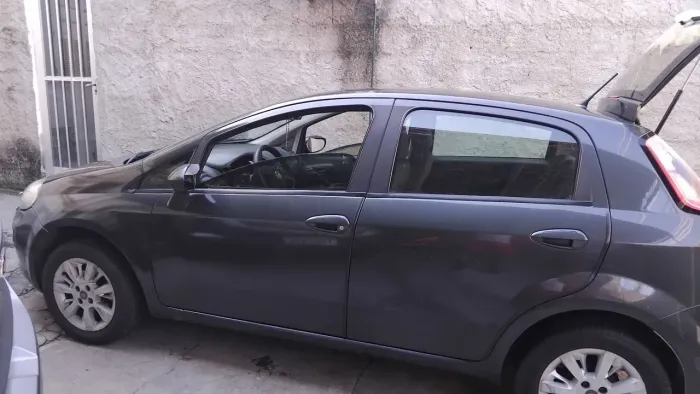 Fiat Punto Attractive 1.4 Fire Flex 8V 5P 2013