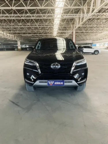 Toyota Hilux SW4 SRX 4X4 2.8 TDI 16V Dies. Aut. 2024