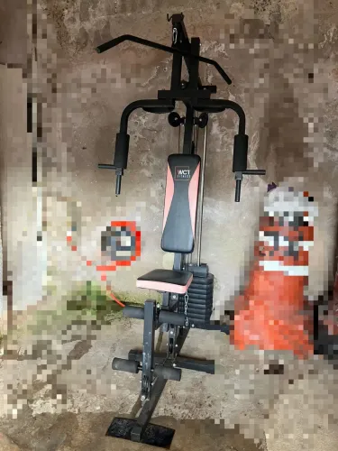 Máquina de musculação 
