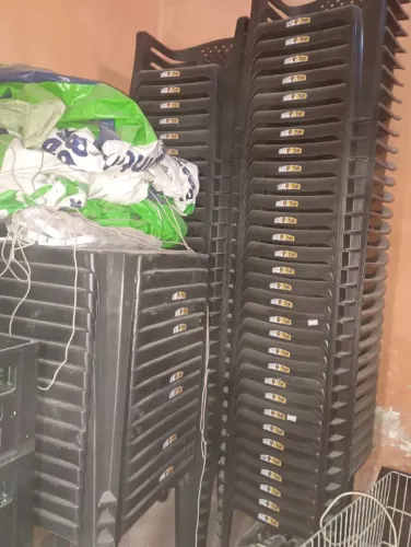 Mesa e cadeiras plástico