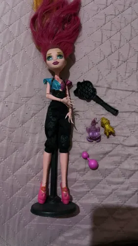 Boneca Monster High Gigi Grant da linha 13 Desejos