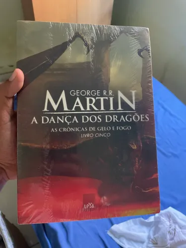 Livro A Dança dos Dragões Lacrado