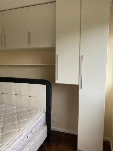 Cama Box casal com cabeceira 