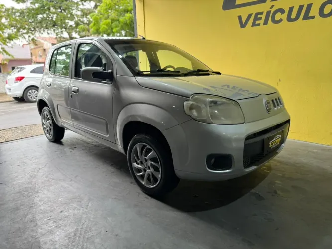 Fiat Uno Vivace Celeb. 1.0 EVO F.flex 8V 5P 2013