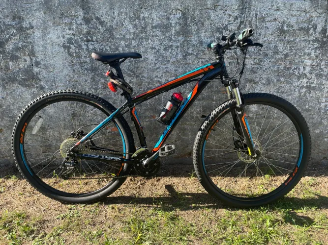 Bike Specialized Rockhopper aro 29