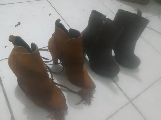 2 botinhas femininas novas 37 couro e camurca