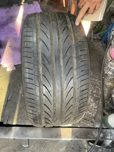 3 PNEUS Aro 19 estava na BMW X6 Medida 275/35ZR19