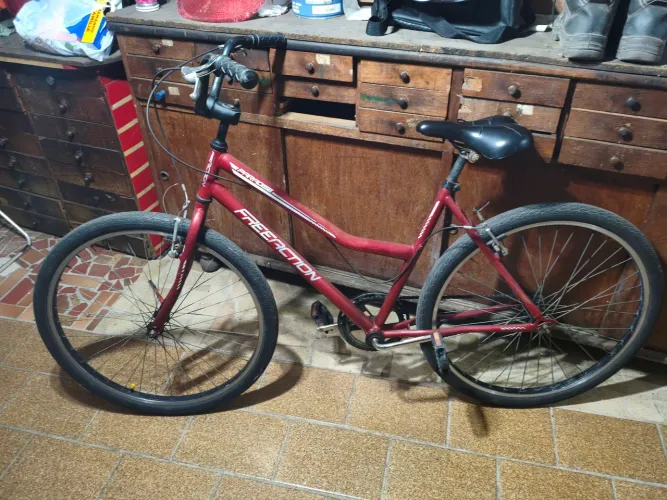 Bicicleta aro 26 excelente