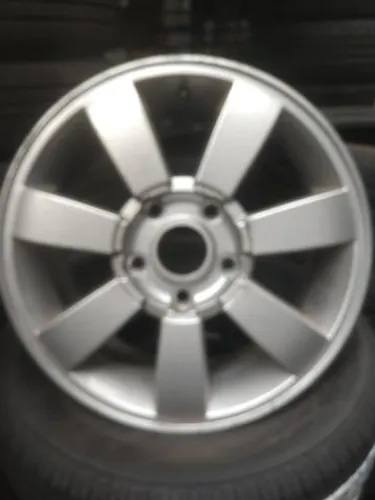 Roda omega australiano aro 16 sem uso ,nova sem calota