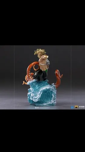 Aquaman Deluxe Iron Studios
