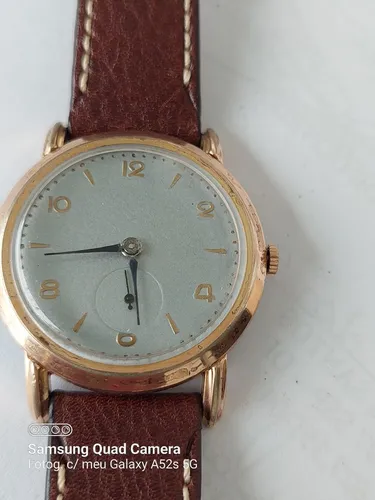 Relógio marca Eska caixa dourado braço  grosso  vintage 