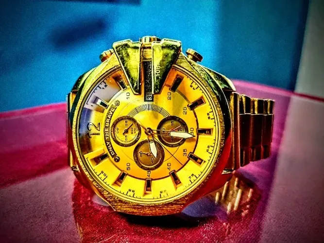Relógio Diesel Mega Chief Aço Dourado - Diesel 10 Bar