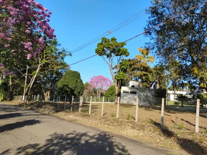 Oportunidade terreno plano de 2.000m2 no Condomínio. Chácaras Catagua