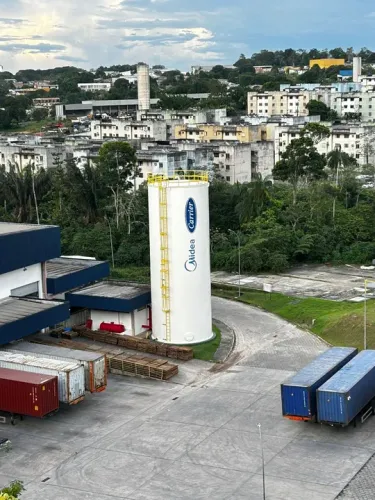 Pintura e limpeza na cadeirinha 
