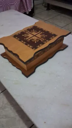 BAÚ PORTA JOIAS EM MARCHETARIA