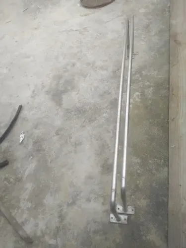 Vende-arara de roupas de inox
