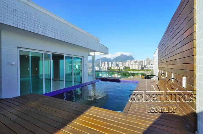 Cobertura à venda no Mônaco, Barra da Tijuca. Vista mar.
