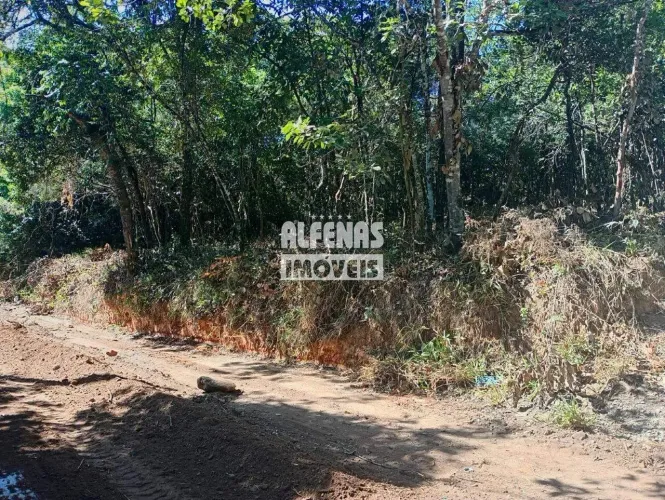 Chácara à venda no Bairro RETIRO