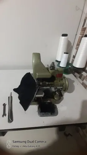 Vendo relíquia overloque excelente