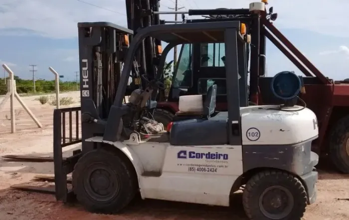 EMPILHADEIRA HELI CPDC40 - GÁS GLP