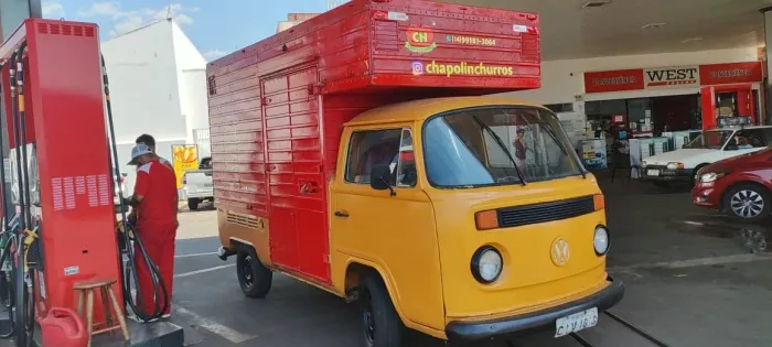 Food Truck VW Kombi churros LEIA anúncio