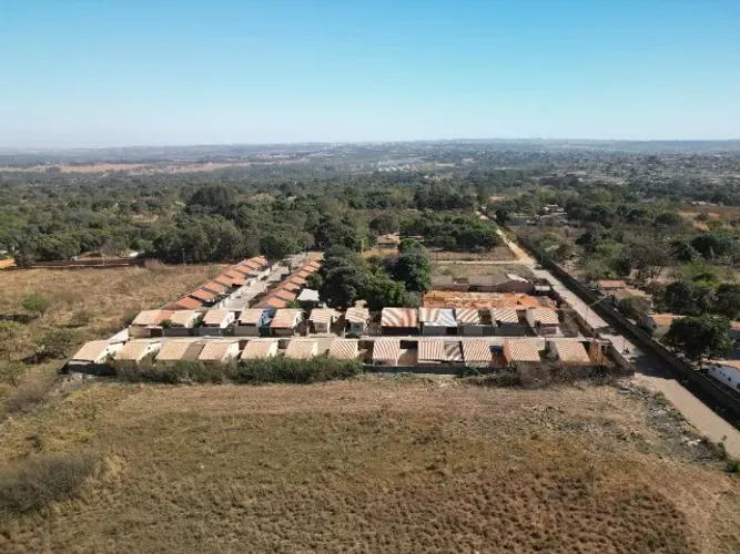 Excelente lote no JARDIM INGÁ no Setor Marajoara. Luziânia- GO 6900m2 no asfalto