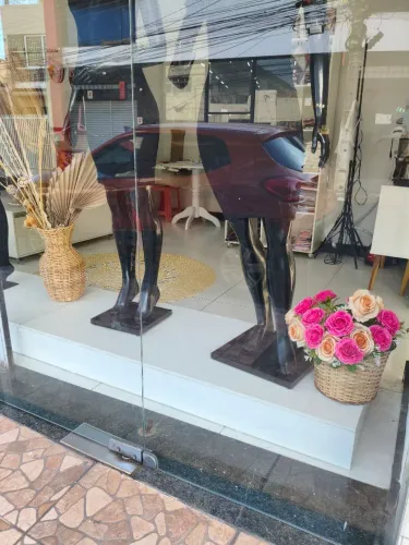 Base Vitrine de Loja em MDF branco