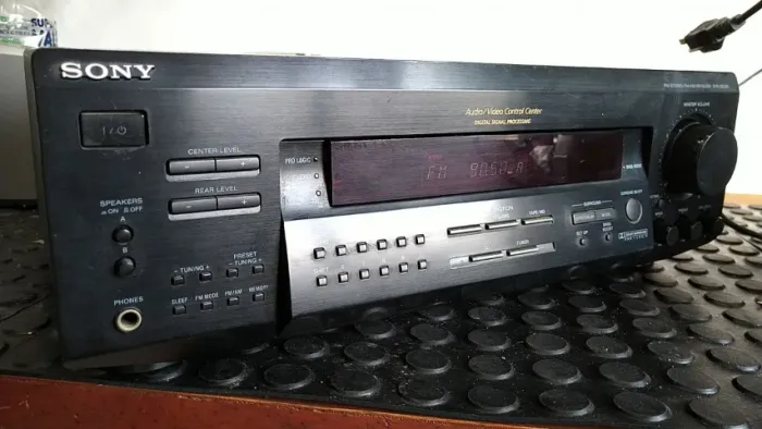 Receiver Sony STR-DE325 com controle remoto