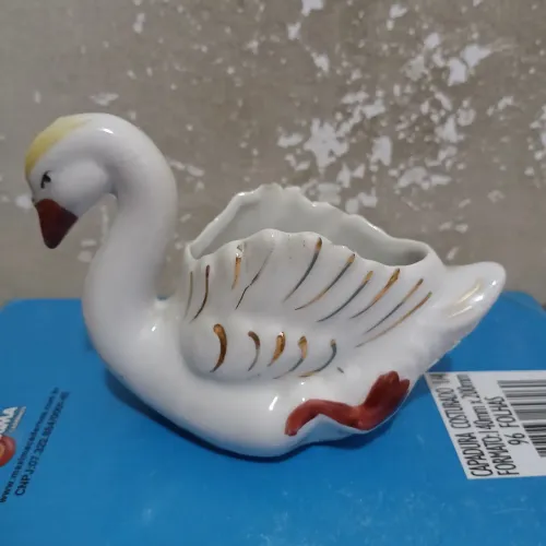 Floreira cisne de porcelana 