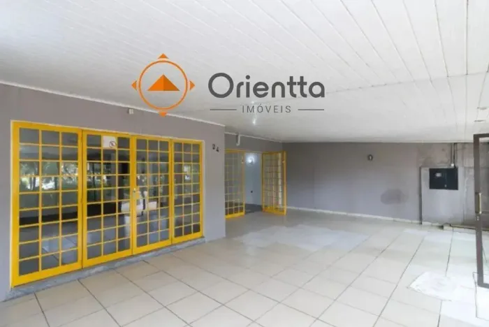 Imobiliária Orientta ALUGA Ponto Comercial Amplo na Azenha