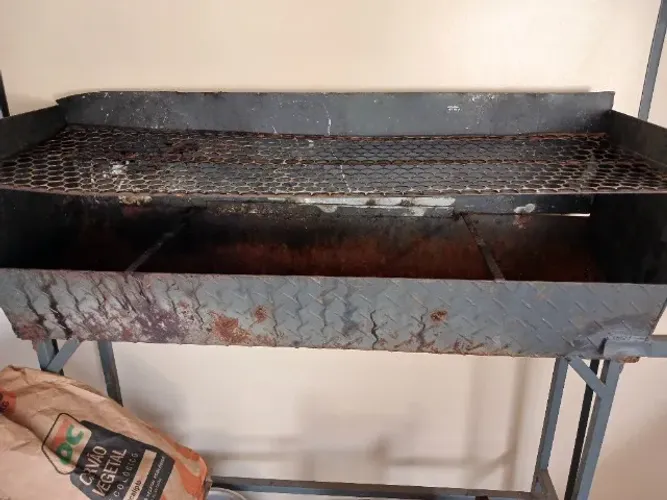 Churrasqueira para espetinho um metro de cumprimento 