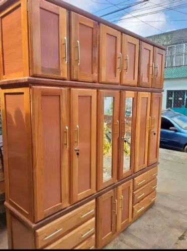 Guarda roupa de casal madeira angelim pedra /entrega grátis