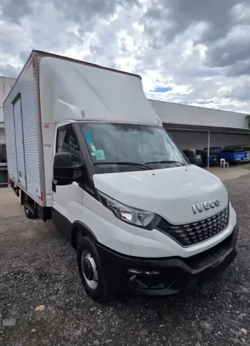 Iveco Baú Seco 2021